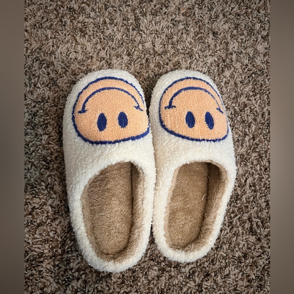 Size 7 smiley slippers brand new